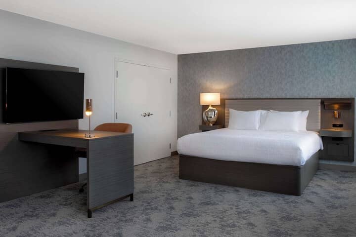 Room 10 of 46