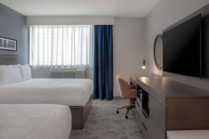 Room 17 of 46