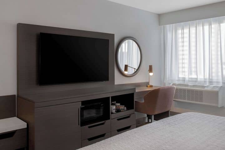Room 6 of 46